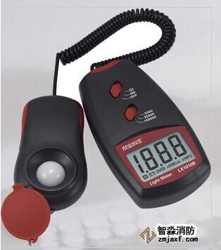 數字照度計量程不小于2000lx;精度:±5%